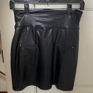 Sexy, skin tight, faux leather skirt. Great for clubbing or a Halloween costume…